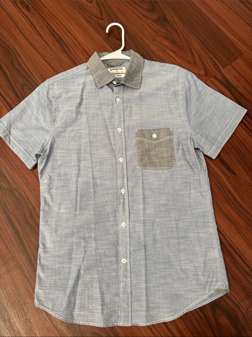 Express Light Blue Short-Sleeve Button-Down with Gray Contrast Collar & Pocket